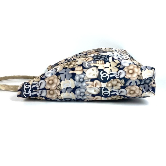 CHANEL Blue Leather Shoulder Bag - Picture 4 of 14